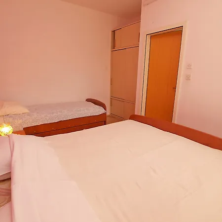 Apartment Neven 810 Medulin